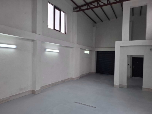Дава се под наем Магазин в София, Горубляне - 110 кв.м за 1887 € - Снимка #1