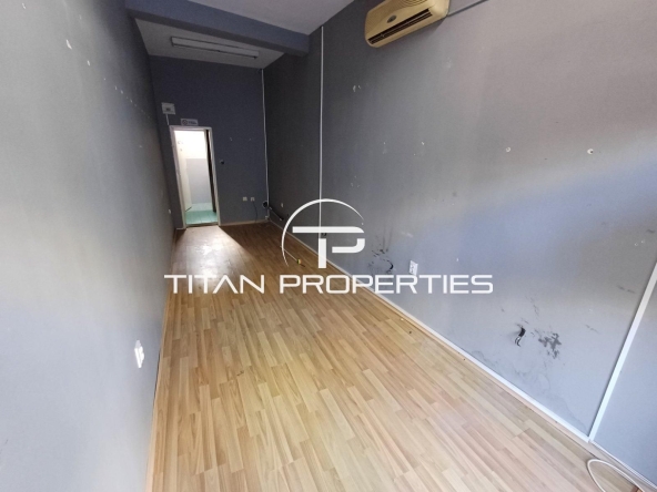 Дава се под наем Магазин в Бургас, Център - 20 кв.м за 204 € - Снимка #1