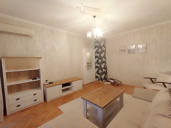 Дава се под наем Двустаен апартамент в София, Толстой - 50 кв.м за 450 € - Снимка #1