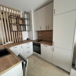 Дава се под наем Тристаен апартамент в Бургас, Славейков - 120 кв.м за 950 € - Снимка #1