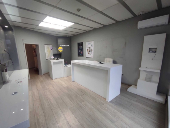 Дава се под наем Офис в Велинград - 40 кв.м за 408 € - Снимка #1