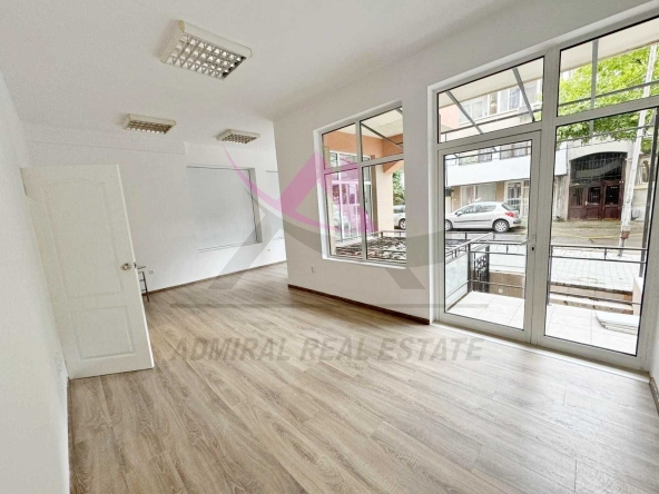 Дава се под наем Офис в Варна, Операта - 42 кв.м за 350 € - Снимка #1