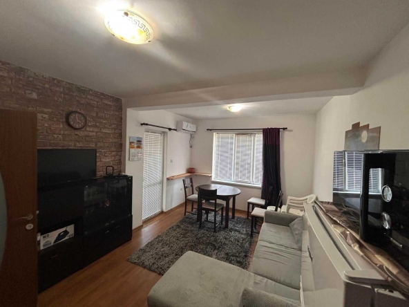 Дава се под наем Двустаен апартамент в Свети Влас - 55 кв.м за 300 € - Снимка #1