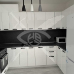 Дава се под наем Тристаен апартамент в Варна, Бриз - 135 кв.м за 1500 € - Снимка #1