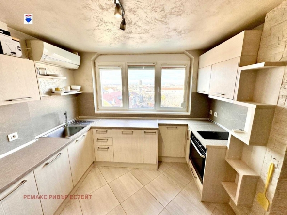 Дава се под наем Ателие в Русе, Широк център - 29 кв.м за 178.5 € - Снимка #1