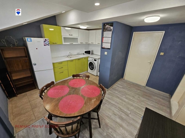 Дава се под наем Двустаен апартамент в Русе, Родина 2 - 44 кв.м за 204 € - Снимка #1