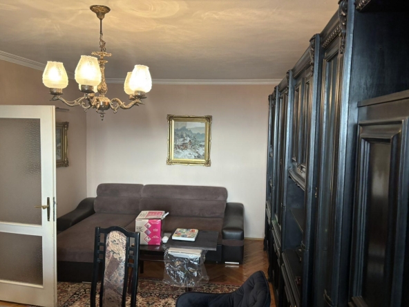 Дава се под наем Тристаен апартамент в София, Младост 1 - 88 кв.м за 650 € - Снимка #1