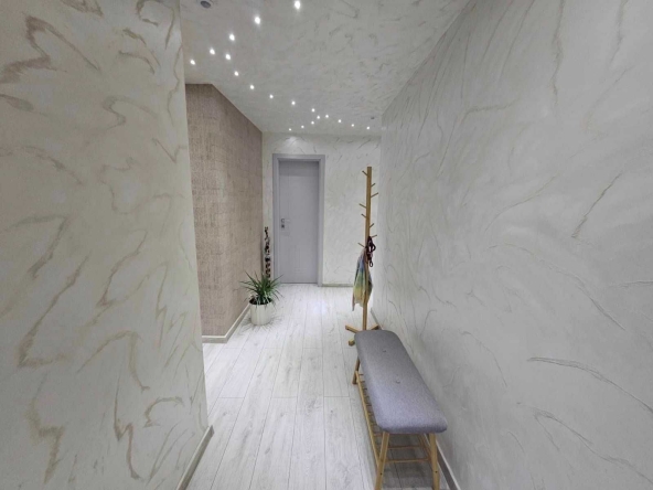 Тристаен апартамент в Пловдив, Мараша - 102 кв.м за 2393 €/кв.м - Снимка #1