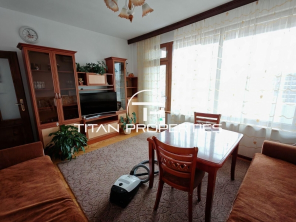 Дава се под наем Тристаен апартамент в Пловдив, Западен - 122 кв.м за 500 € - Снимка #1