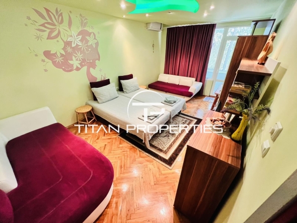 Дава се под наем Двустаен апартамент в Бургас, Лазур - 68 кв.м за 408 € - Снимка #1