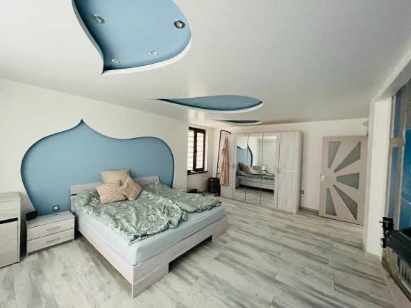 Мезонет в Велинград - 300 кв.м за 1167 €/кв.м - Снимка #1