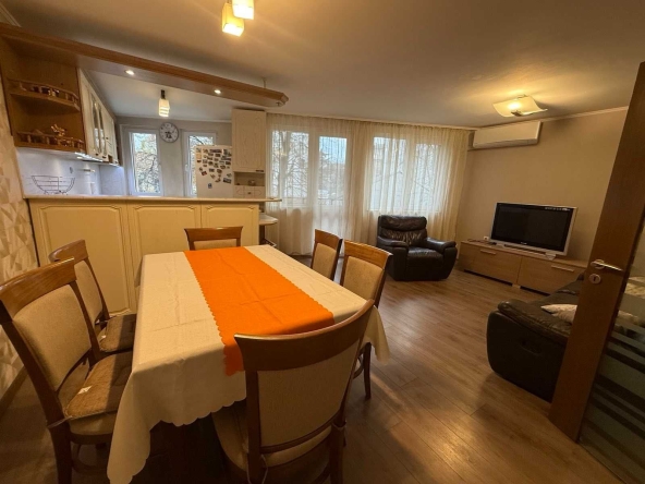 Дава се под наем Тристаен апартамент в Варна, Левски - 80 кв.м за 510 € - Снимка #1