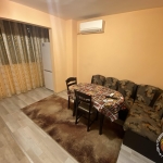 Дава се под наем Тристаен апартамент в Бургас, Център - 75 кв.м за 408 € - Снимка #1