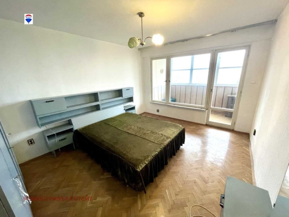 Дава се под наем Тристаен апартамент в Русе, Чародейка - Север - 104 кв.м за 255 € - Снимка #1