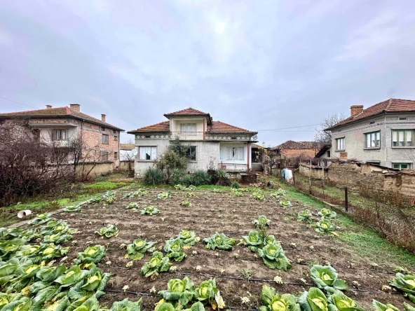 Къща в с. Ресен, Област Велико Търново - 110 кв.м за 371 €/кв.м - Снимка #1