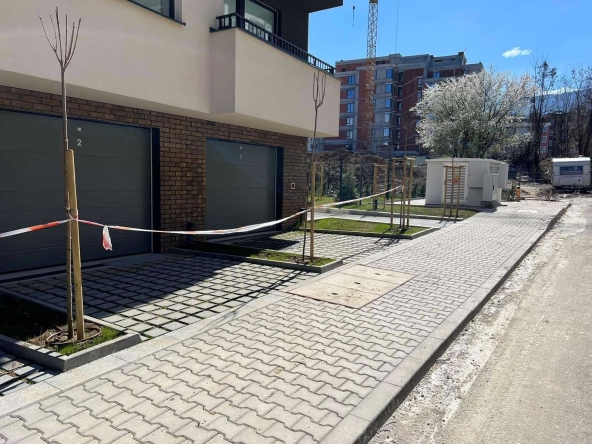 Дава се под наем Гараж / Паркомясто в София, Малинова долина - 19 кв.м за 127.5 € - Снимка #1