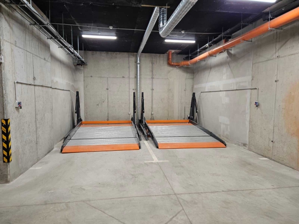 Дава се под наем Гараж / Паркомясто в София, Банишора - 18 кв.м за 132.6 € - Снимка #1