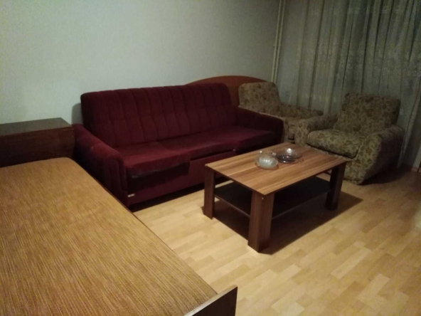 Дава се под наем Двустаен апартамент в Бургас, Славейков - 50 кв.м за 107.1 € - Снимка #1