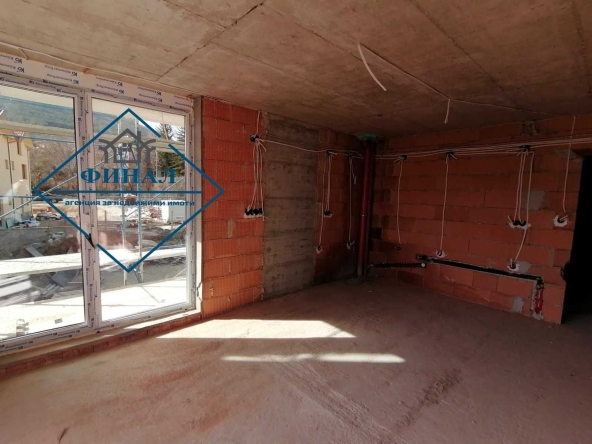 Тристаен апартамент в Шумен, Добруджански - 84 кв.м за 1250 €/кв.м - Снимка #1