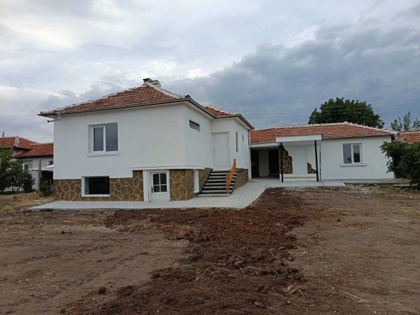 Къща в с. Татарево, Област Пловдив - 100 кв.м за 561 €/кв.м - Снимка #1