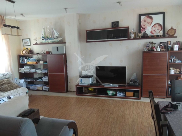 Многостаен апартамент в Бургас, Лазур - 240 кв.м за 1584 €/кв.м - Снимка #1