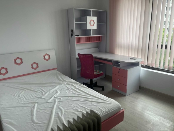 Тристаен апартамент в Пловдив, Гагарин - 70 кв.м за 2000 €/кв.м - Снимка #1