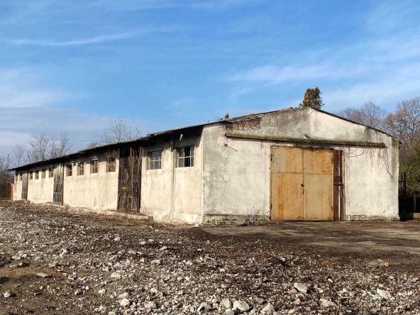 Дава се под наем Склад в Карлово - 600 кв.м за 450000 € - Снимка #1