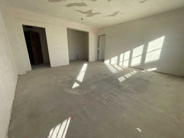 Тристаен апартамент в Пловдив, Остромила - 123 кв.м за 992 €/кв.м - Снимка #1