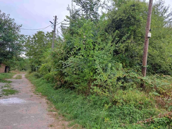 Парцел в с. Велковци, Област Габрово - 700 кв.м за 11 €/кв.м - Снимка #1