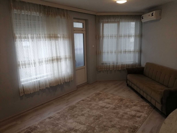 Двустаен апартамент в Търговище, Вароша - 70 кв.м за 1130 €/кв.м - Снимка #1