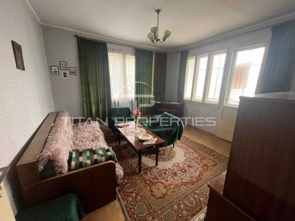 Етаж от къща в Пловдив, Христо Смирненски - 133 кв.м за 1091 €/кв.м - Снимка #1