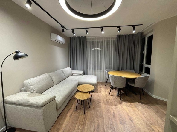 Тристаен апартамент в Пловдив, Кючук Париж - 106 кв.м за 1593 €/кв.м - Снимка #1