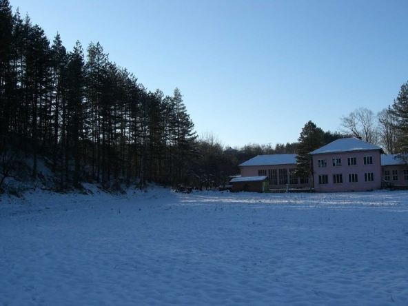 Промишлена сграда в с. Велчево, Област Ловеч - 23590 кв.м за 17 €/кв.м - Снимка #1