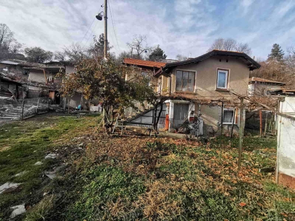 Къща в с. Комщица, Област София-област - 35 кв.м за 743 €/кв.м - Снимка #1