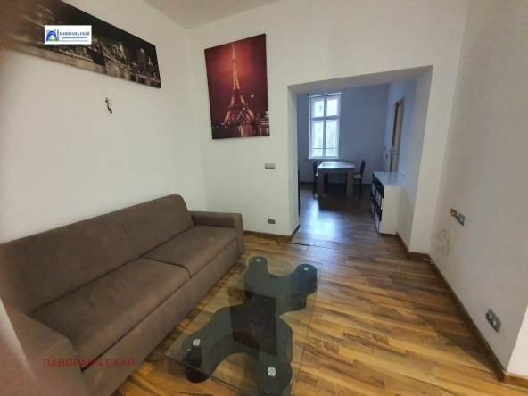 Тристаен апартамент в Плевен, Идеален център - 92 кв.м за 1577 €/кв.м - Снимка #1