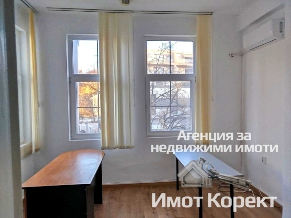 Дава се под наем Офис в Асеновград - 15 кв.м за 127.5 € - Снимка #1