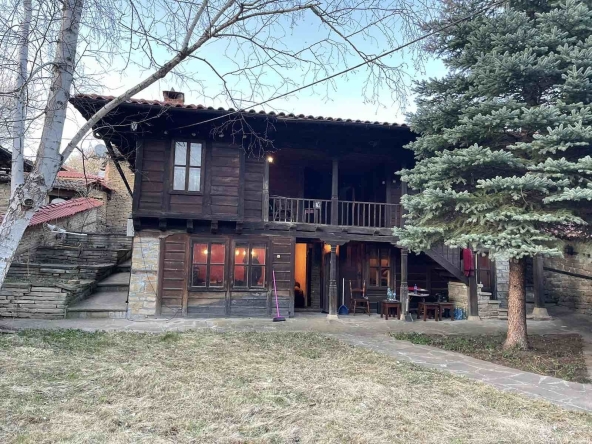 Къща в с. Катунище, Област Сливен - 149 кв.м за 1007 €/кв.м - Снимка #1