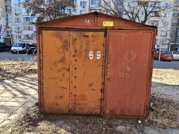 Гараж / Паркомясто в Пловдив, Кючук Париж - 15 кв.м за 38 €/кв.м - Снимка #1