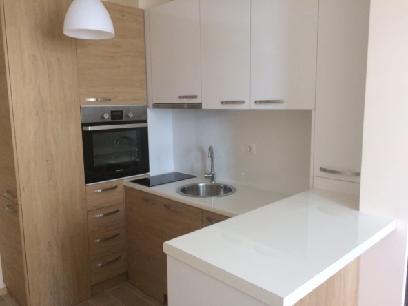 Дава се под наем Двустаен апартамент в София, Студентски град - 51 кв.м за 500 € - Снимка #1