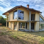 Къща в с. Драгиевци, Област Габрово - 260 кв.м за 731 €/кв.м - Снимка #1