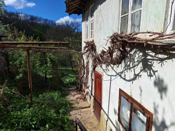 Къща в с. Съботковци, Област Габрово - 110 кв.м за 329 €/кв.м - Снимка #1