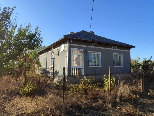 Къща в с. Пчеларово, Област Добрич - 110 кв.м за 181 €/кв.м - Снимка #1