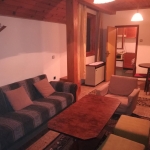 Дава се под наем Етаж от къща в Пловдив, Каменица 1 - 100 кв.м за 357 € - Снимка #1