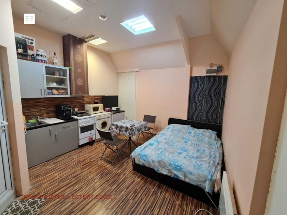 Дава се под наем Едностаен апартамент в София, Студентски град - 30 кв.м за 229.5 € - Снимка #1