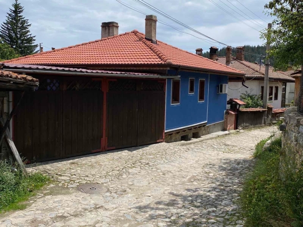 Къща в Копривщица - 154 кв.м за 1039 €/кв.м - Снимка #1