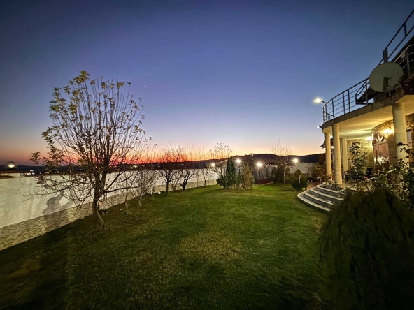 Къща в Стара Загора, Студентско градче - 300 кв.м за 412 €/кв.м - Снимка #1