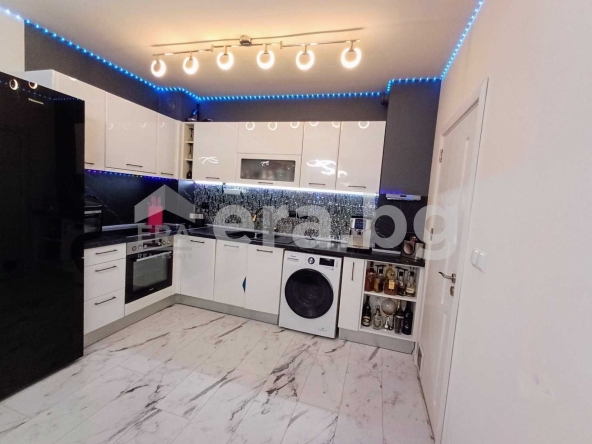 Двустаен апартамент в Варна, Гранд Мол Варна - 65 кв.м за 2693 €/кв.м - Снимка #1