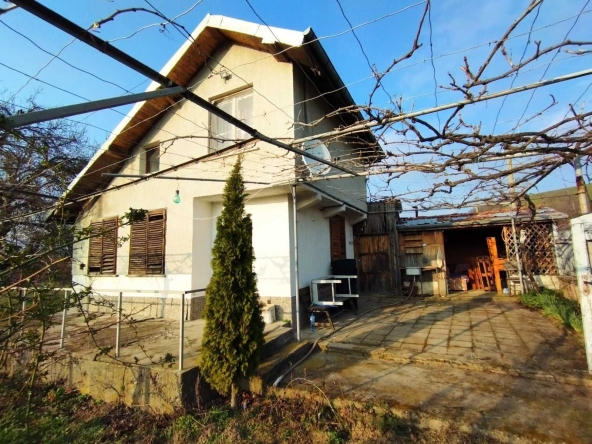 Къща в с. Домлян, Област Пловдив - 48 кв.м за 636 €/кв.м - Снимка #1