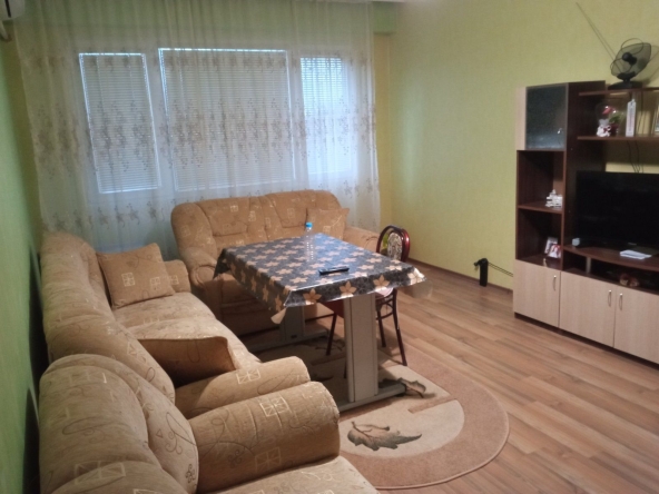 Двустаен апартамент в Сливен, Дружба - 62 кв.м за 987 €/кв.м - Снимка #1
