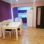 Дава се под наем Тристаен апартамент в Плевен, Идеален център - 100 кв.м за 600 € - Снимка #1